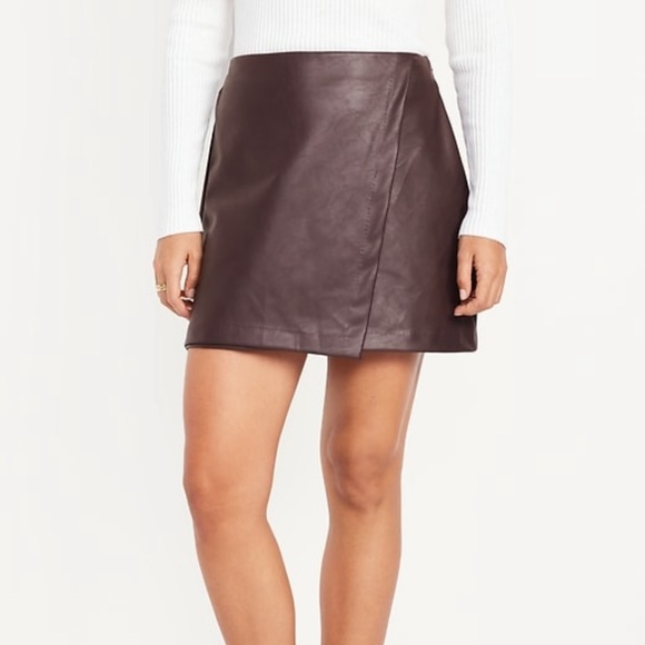 Old Navy High-Waisted Faux-Leather Mini Skirt - Picture 1 of 5